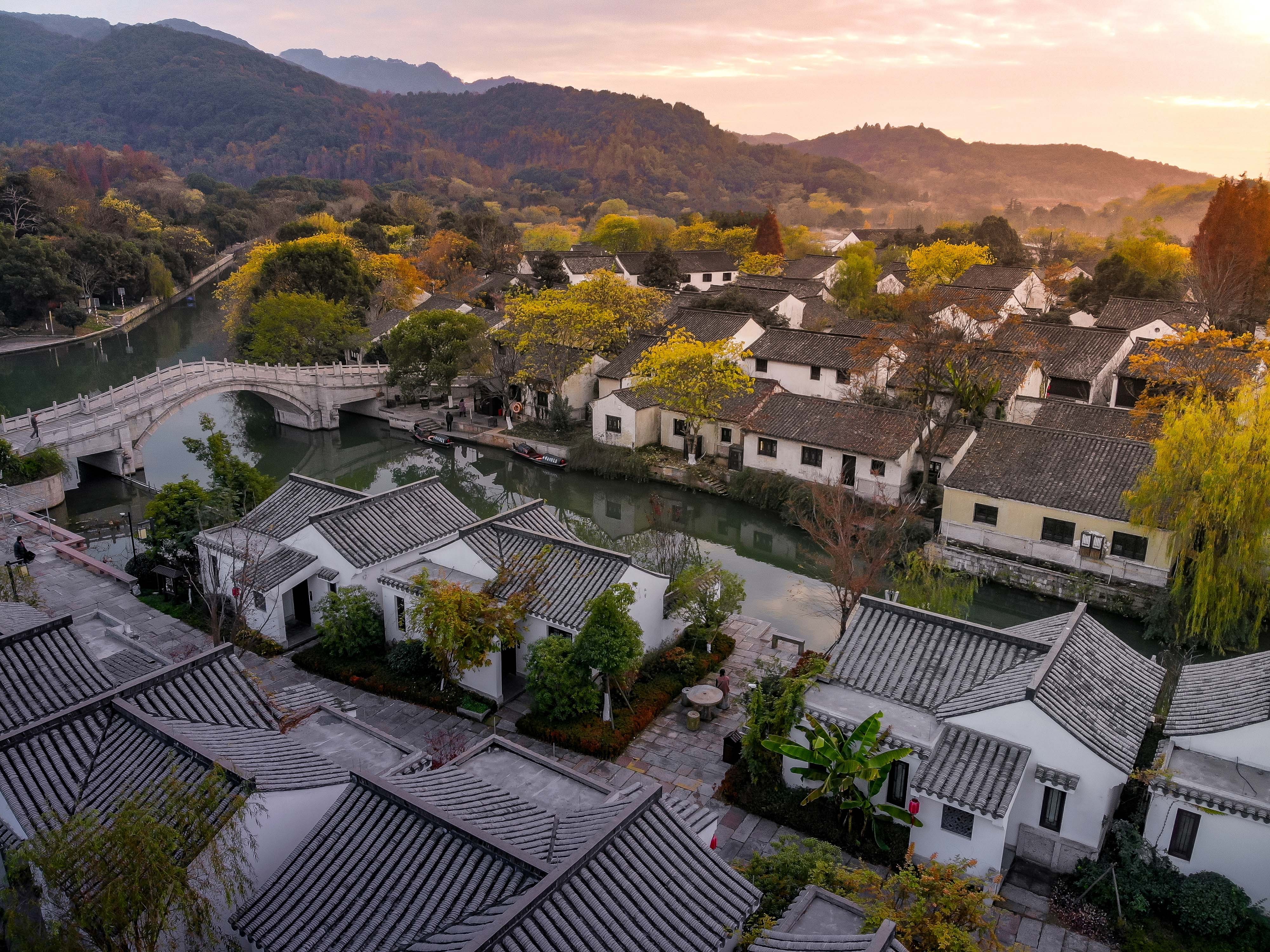                                                                                                 Grand House Shaoxing      