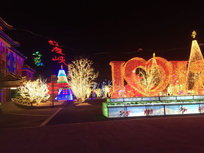 1,八达岭长城什么季节去比较合适?景色最好