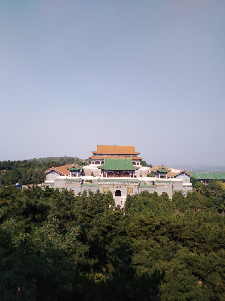 屯留老爷山          有寺，有观，又有祠