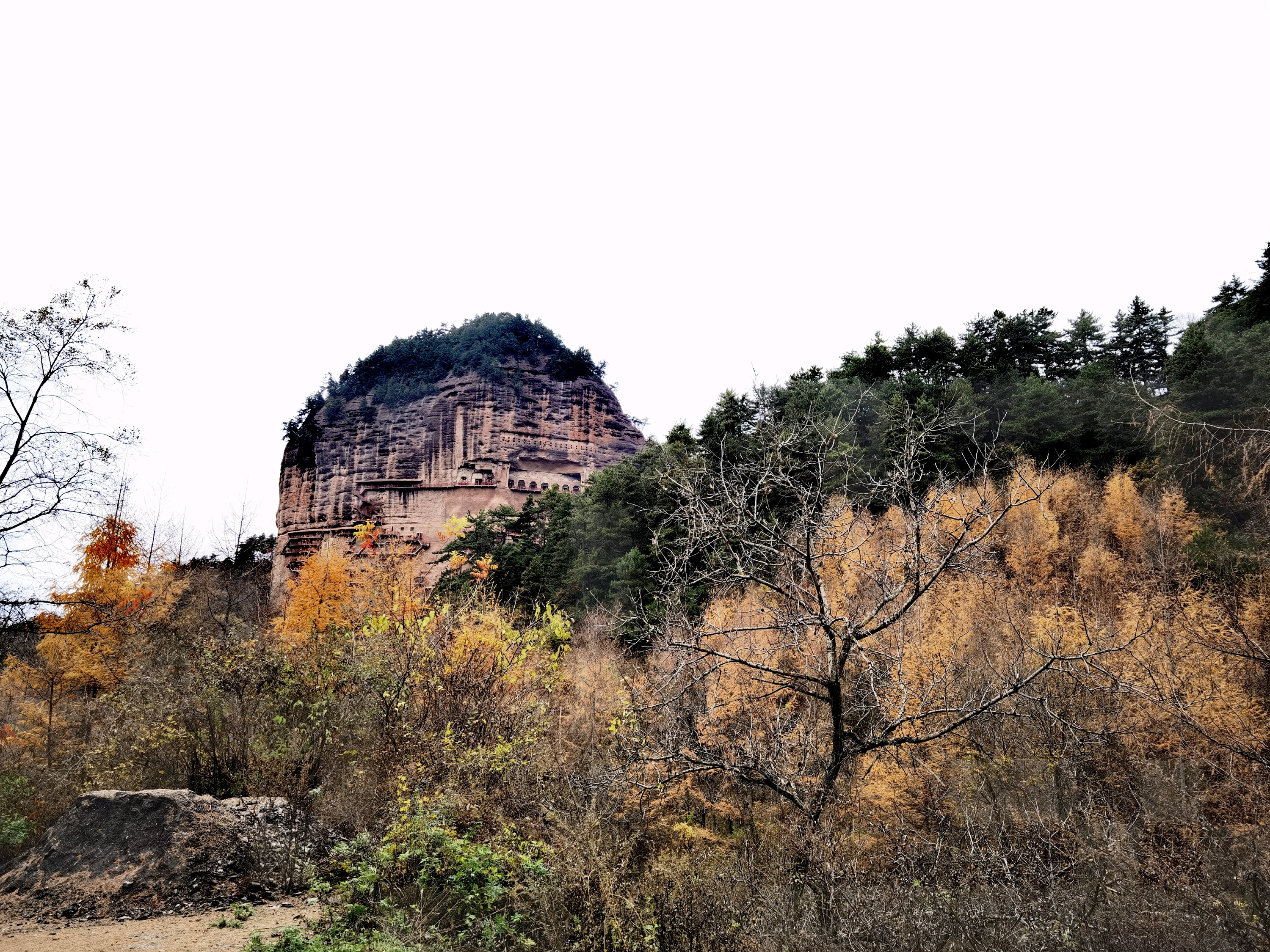 天水麦积山风景名胜区-麦积山石窟攻略,麦积山风景区