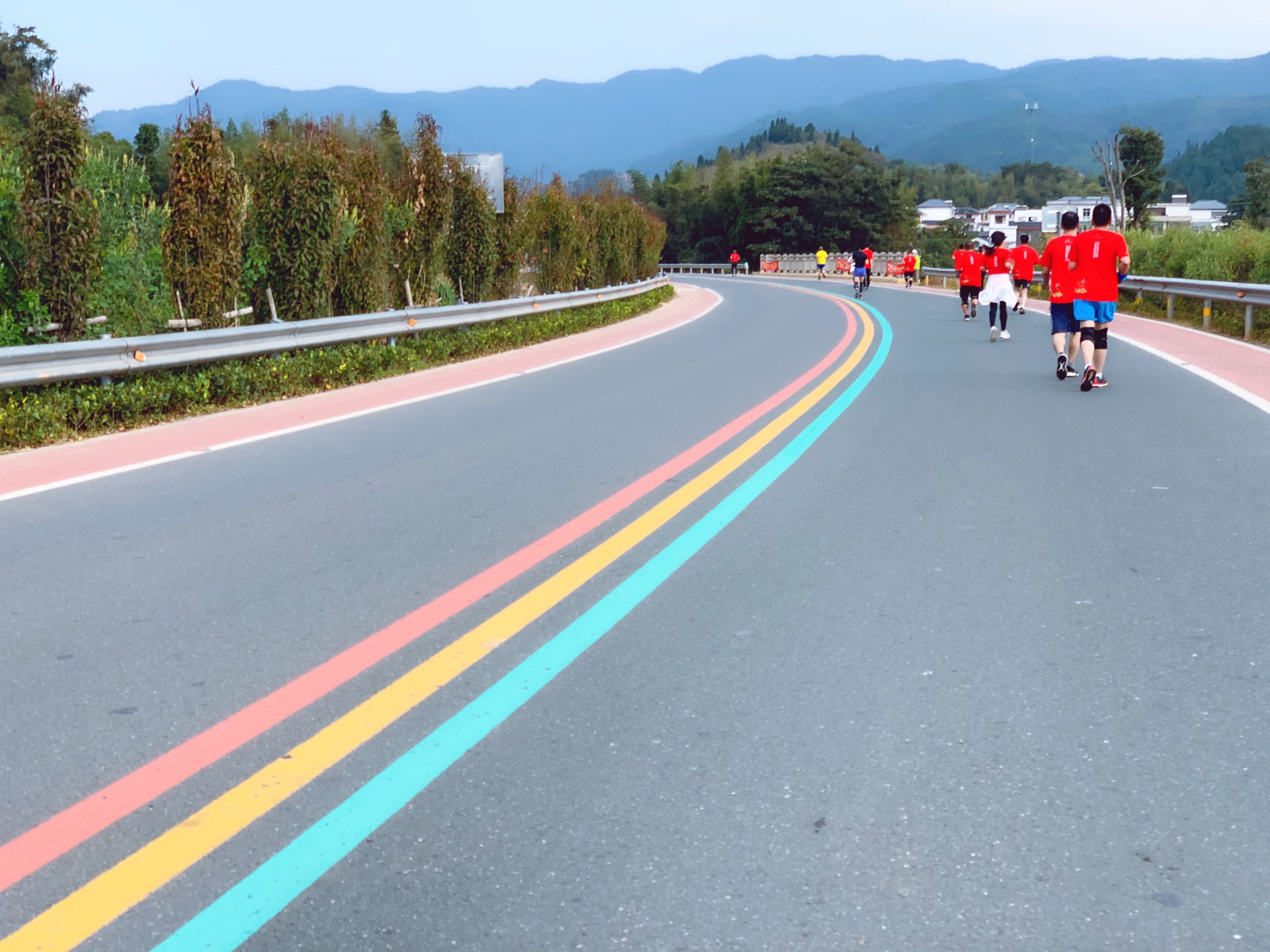 安远三百山的彩虹赛道