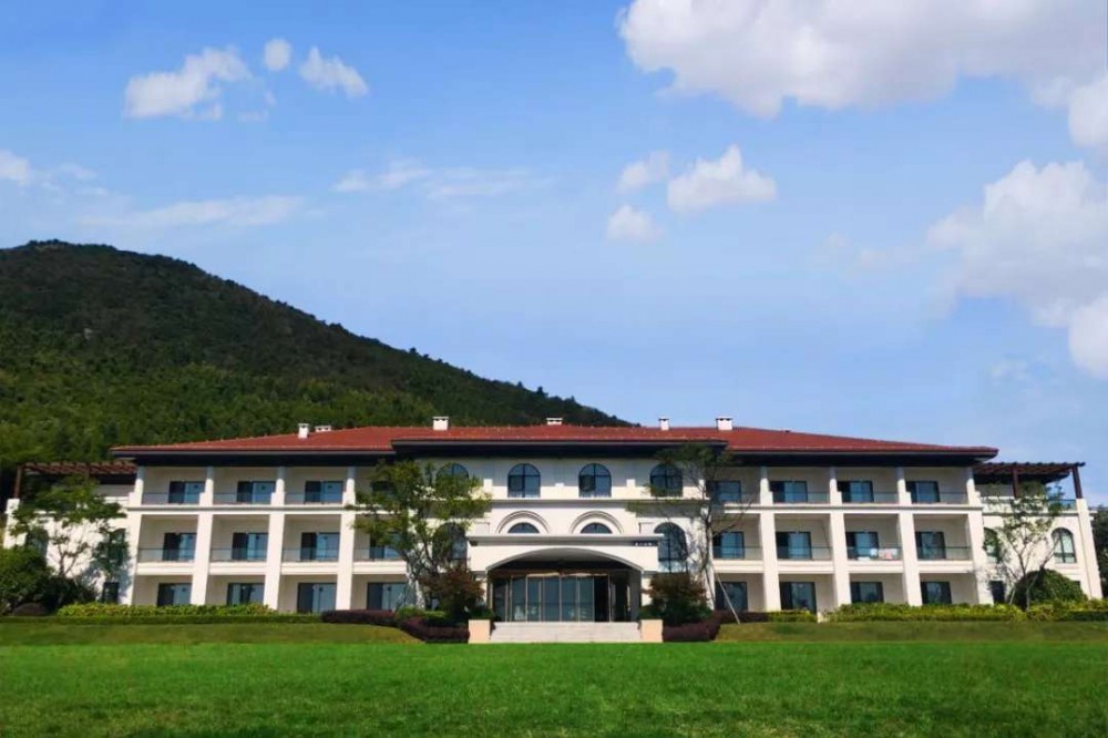 浙江金华磐安亨达高二花园度假酒店四星山景标间1间1晚住宿 灵江源