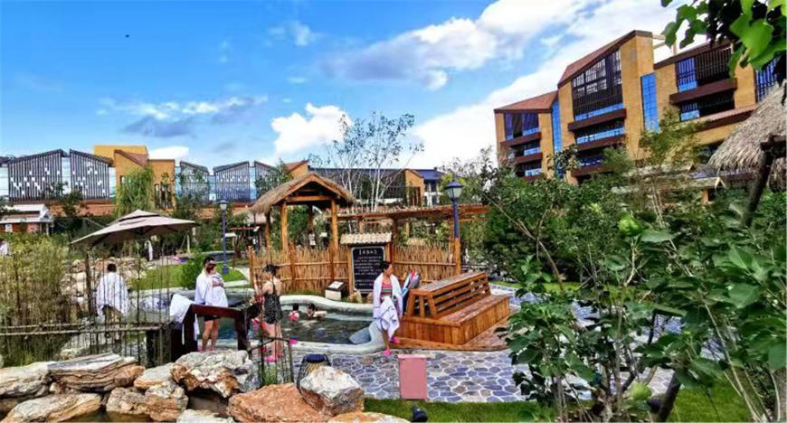 【京郊小箱根·白桦林温泉谷】河北涞源白桦林温泉谷酒店一晚住宿以泉