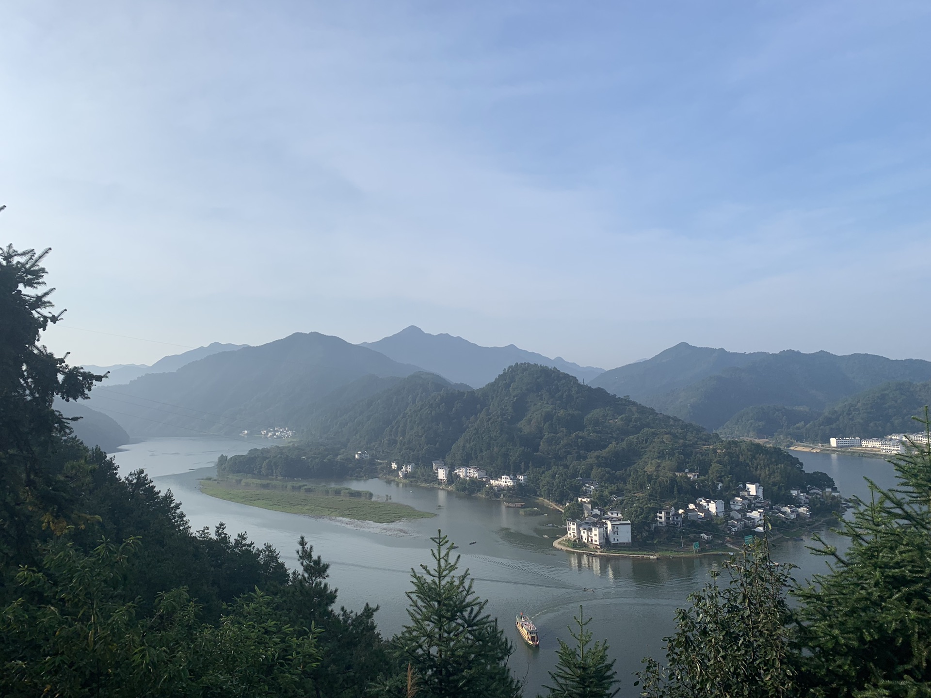 南京歙县2日自驾（许村、徽州古城、鱼粱坝、新安江山水画廊、阳产土楼）_游记