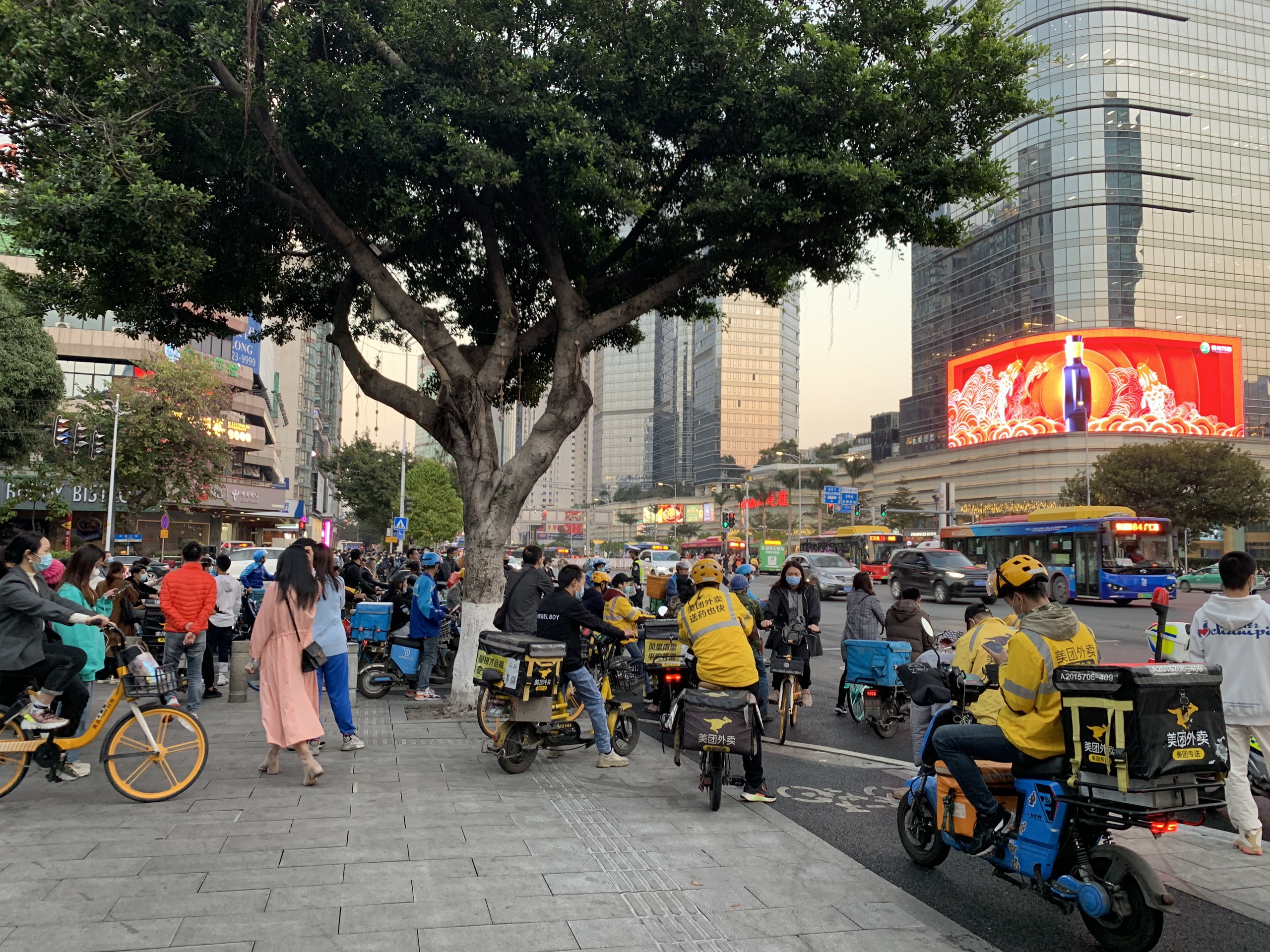 广州美食-梅杜莎恐龙主题餐厅