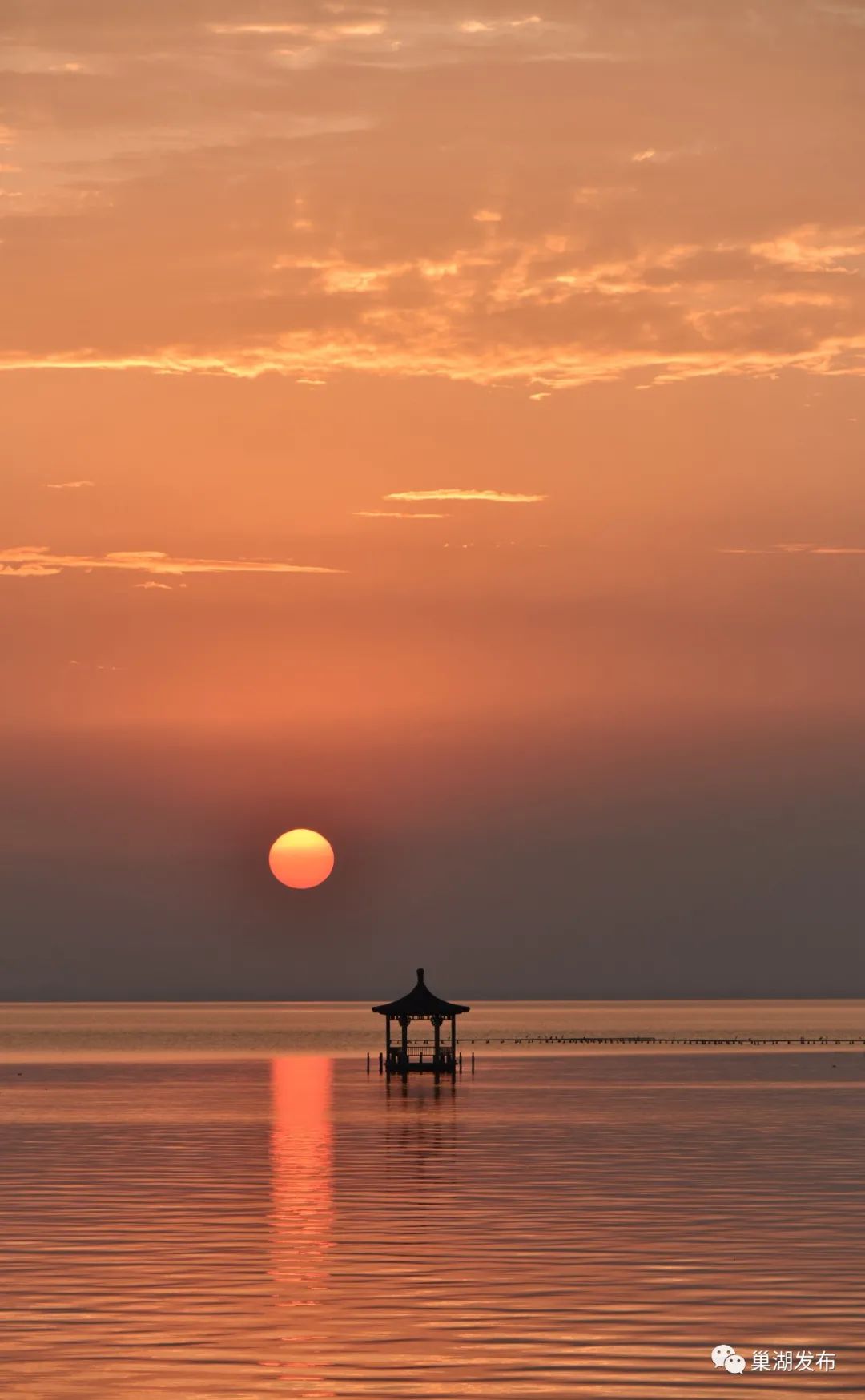 自由行攻略 缓步巢湖岸边 吹着风迎着夕阳 你