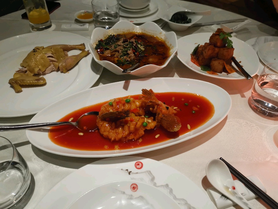 迪拜美食-龙腾轩海鲜中餐厅