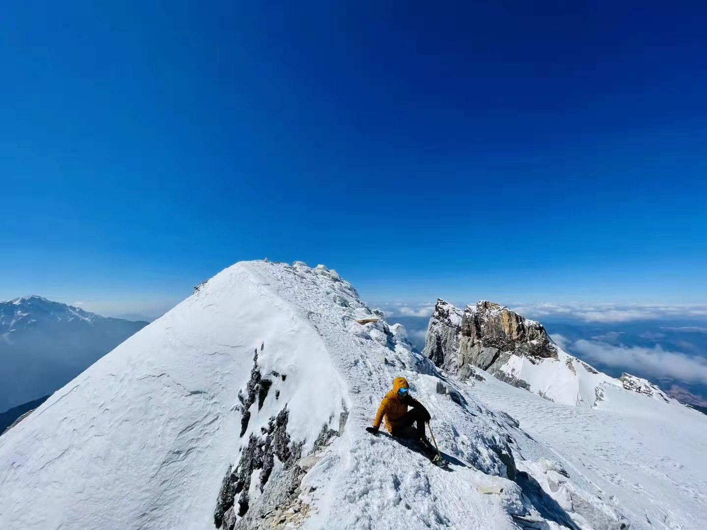 哈巴雪山攀登挑战人生第一座雪山5396米