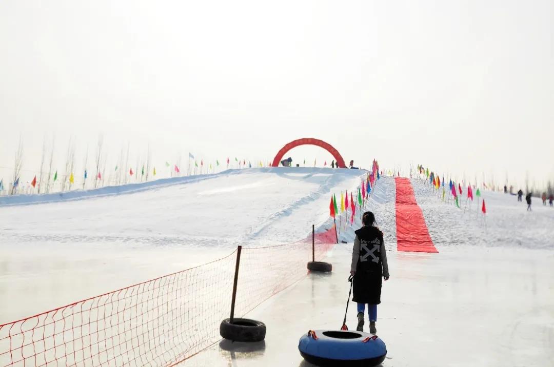 沙漠花海滑雪场本周六即将开启啦！风景绝佳还...