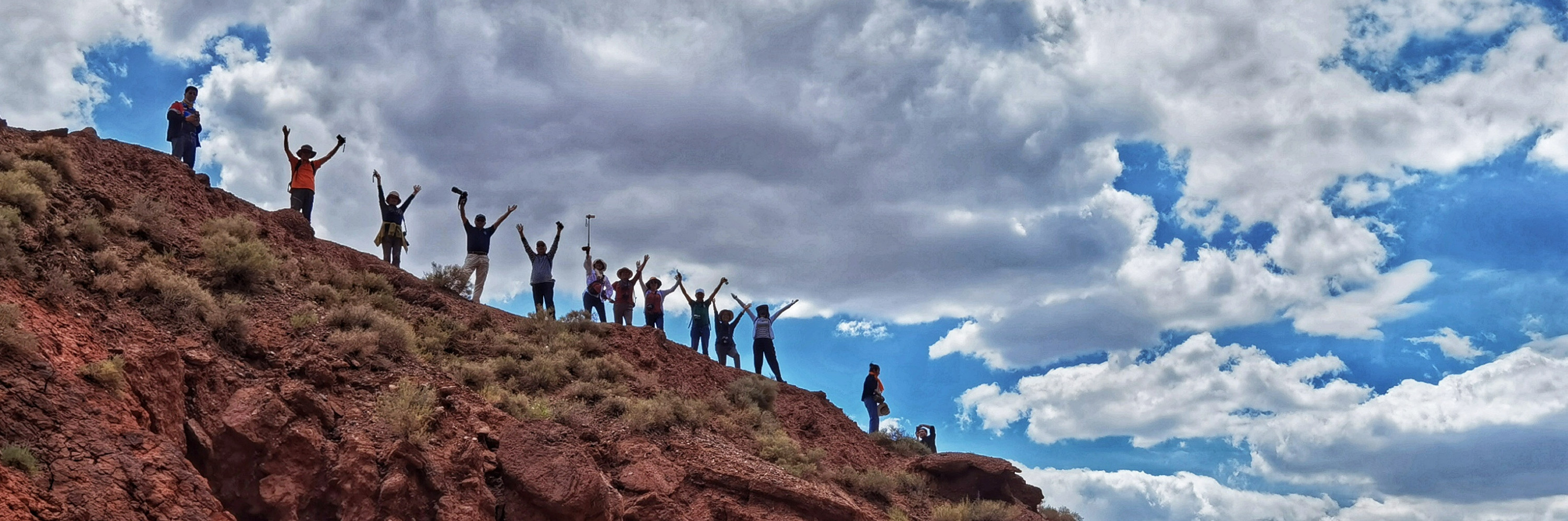 去年的今天，驶入独库公路南段，也为去那神秘的天山大峡谷_游记