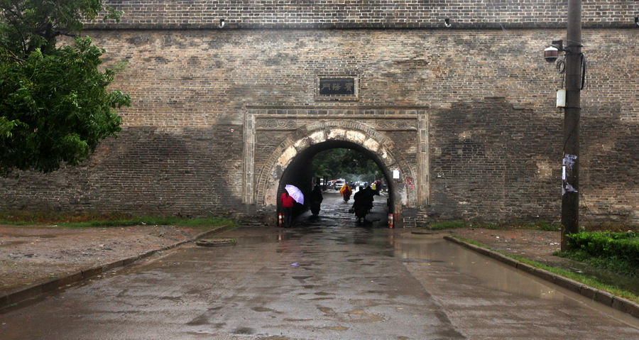 商丘：暴雨中“到此一看”的12小时匆忙