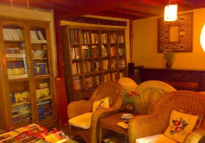 丽江娱乐-崇仁书吧(歇业)