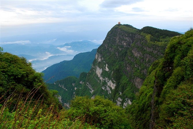 去峨眉山要注意什么，去峨眉山带什么 