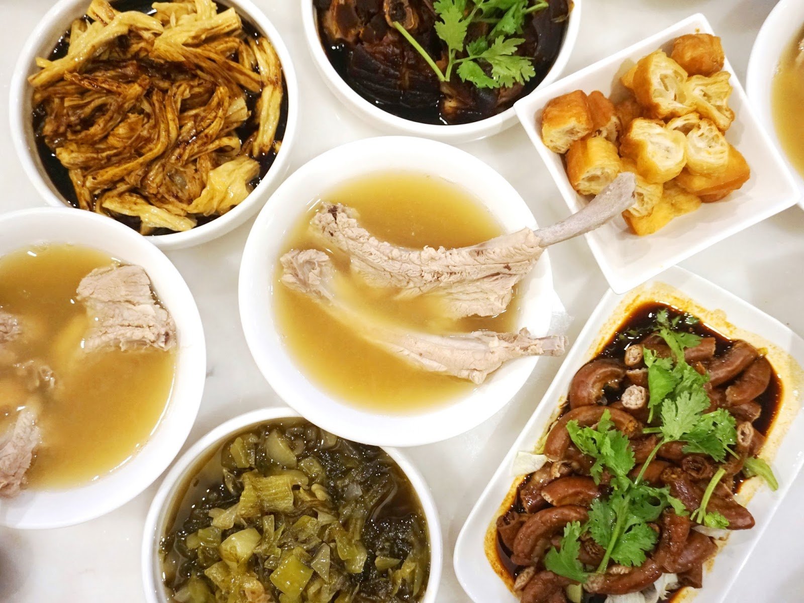 新加坡美食-发起人肉骨茶(武吉士)