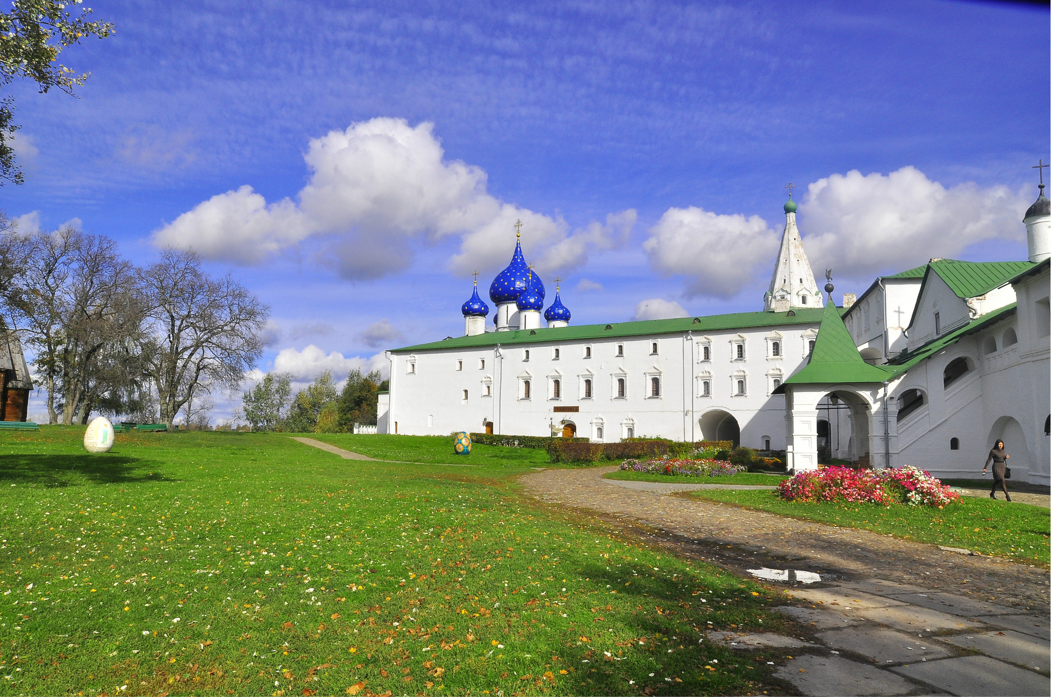 【苏兹达尔图片】