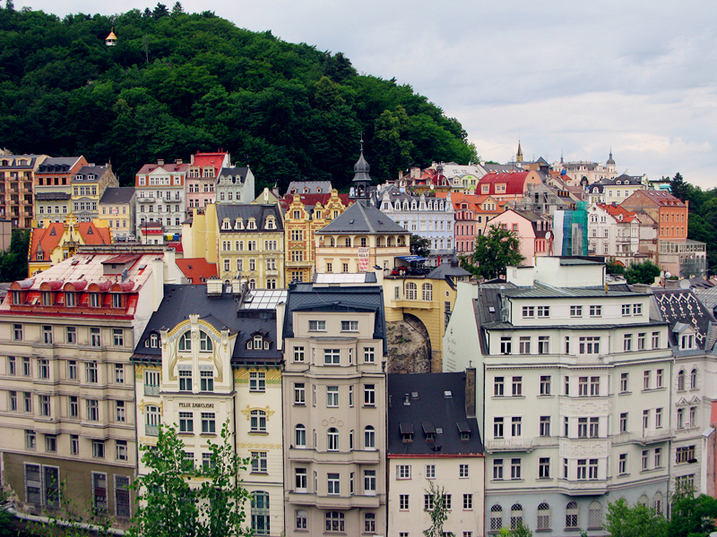 童话般美丽的温泉小镇-- 卡罗维发利