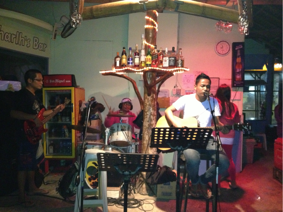 菲律宾美食-Charlh's Bar