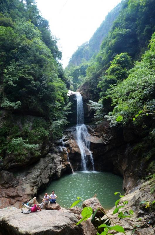 龙潭--潭水晶莹剔透宛如碧玉