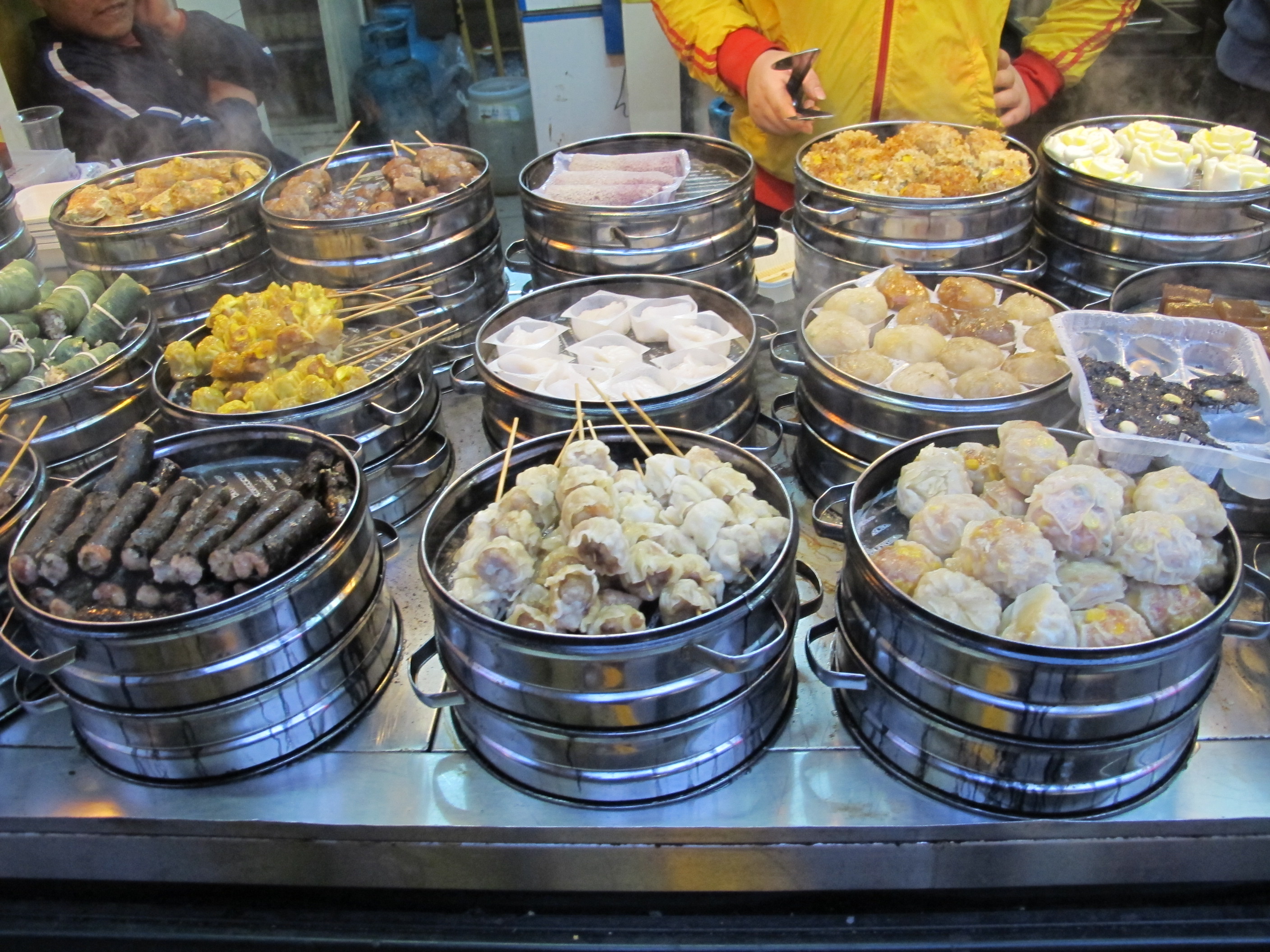 南京有哪些值得一去的美食街，南京人气美食街吃货攻略 