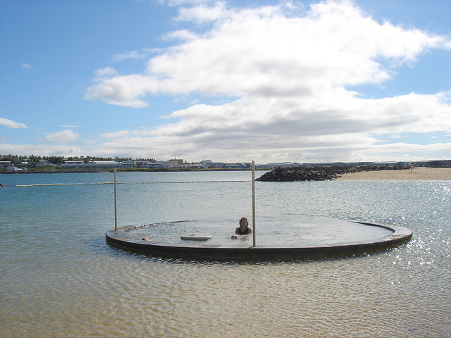 冰岛娱乐-诺索尔斯维克地热海滩