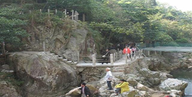 台山凤凰峡小九寨