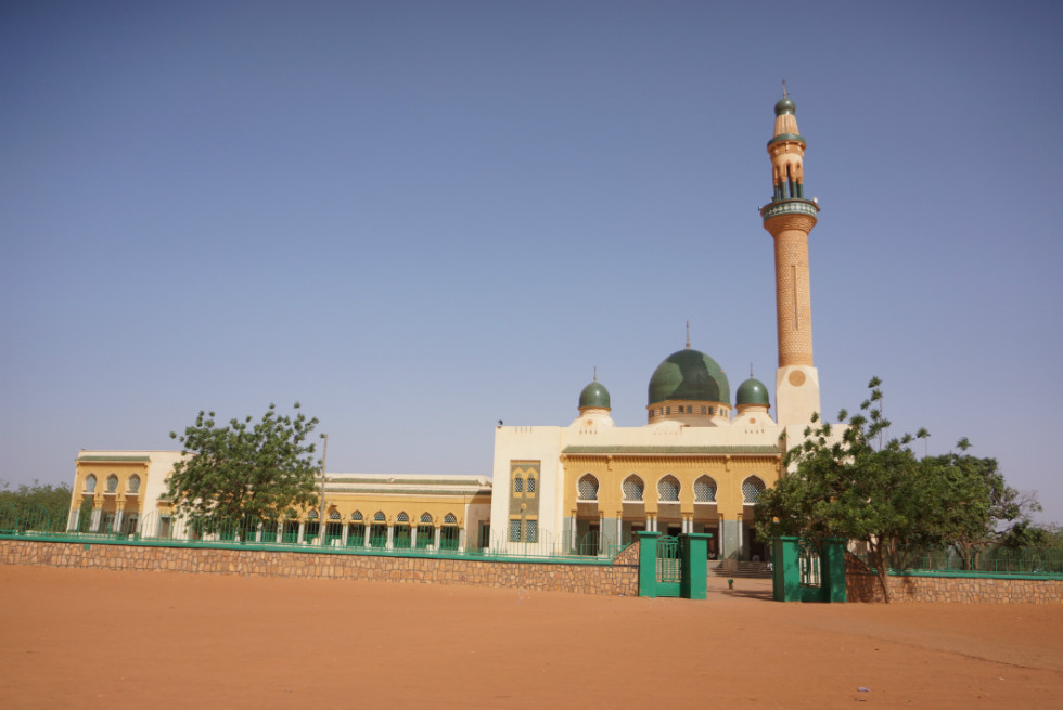 尼亚美清真寺
