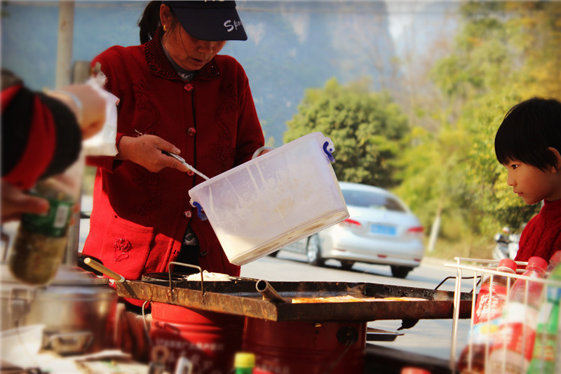 阳朔美食-山水豆腐花