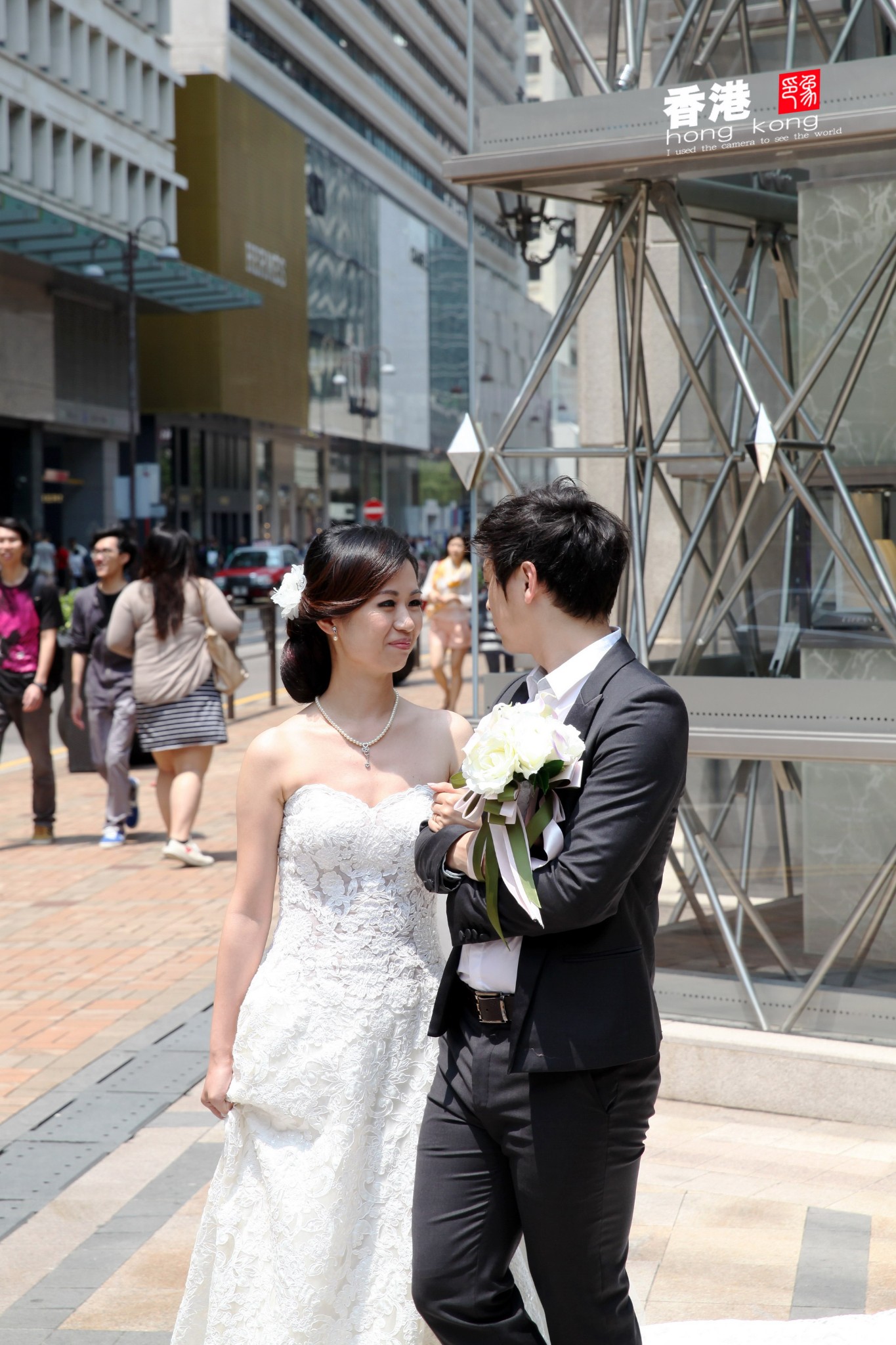 香港迎宾婚纱_香港女星婚纱妆(2)