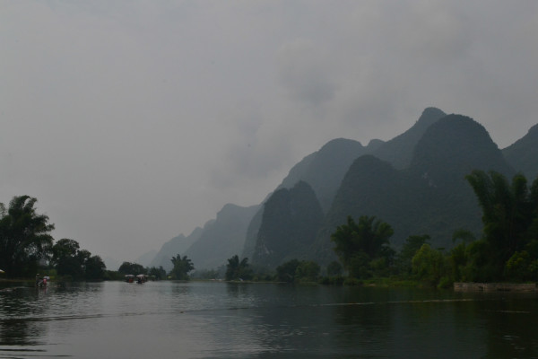 拍照怎样拍出波光粼粼的水面 wKgB6lPneIWAKo0HAAaV9Yl2QnU58.jpeg?imageView2%2F2%2Fw%2F600%2Fh%2F600%2Fq%2F90