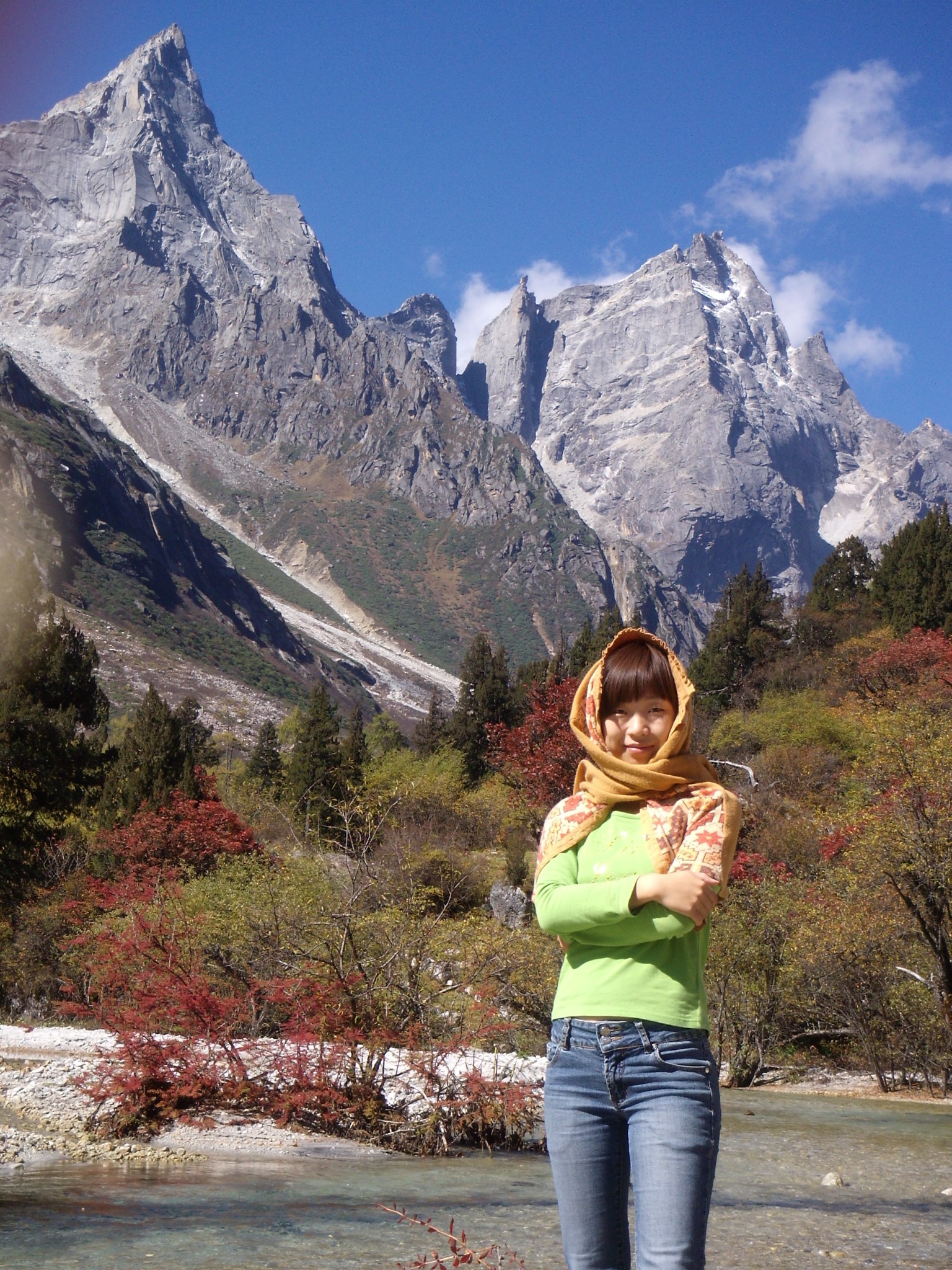 一个女子在四姑娘山开客栈直播中,有风景(兰卡威韩国英国三亚丽江