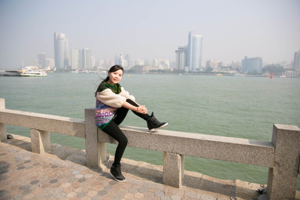 怎么一个人拍出两个人牵手的照片 wKgB6lSr7N2AcwEoAAhhD0cg9KM48.jpeg?imageView2%2F2%2Fw%2F600%2Fh%2F600%2Fq%2F90