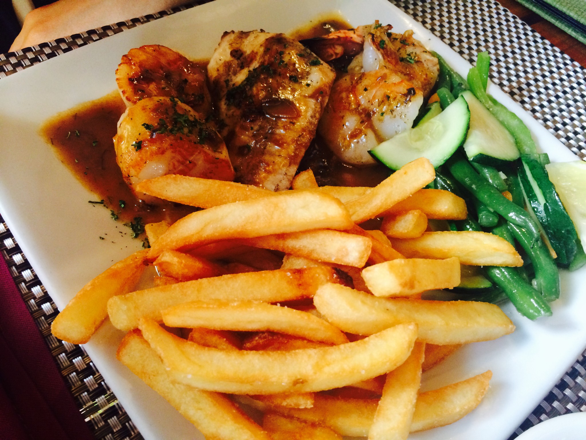 夏威夷美食-Uncle's Fish Market & Grill