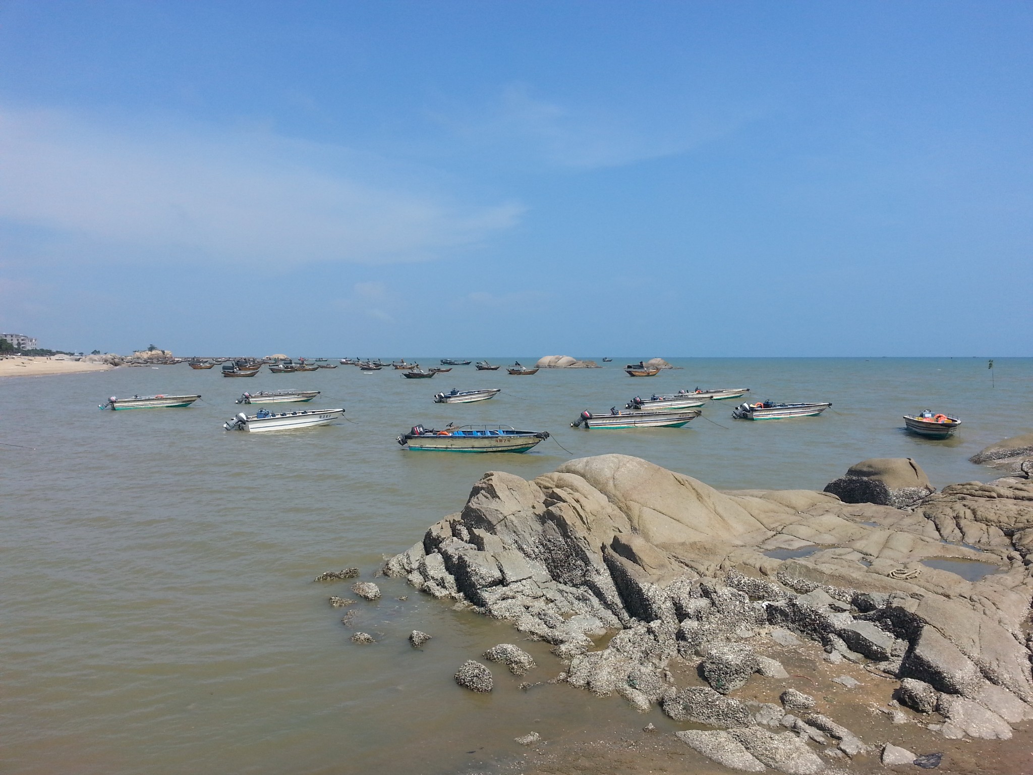 钦州三娘湾风景区 美丽的北部湾有这样一个海滨小渔村,她叫"三娘湾"