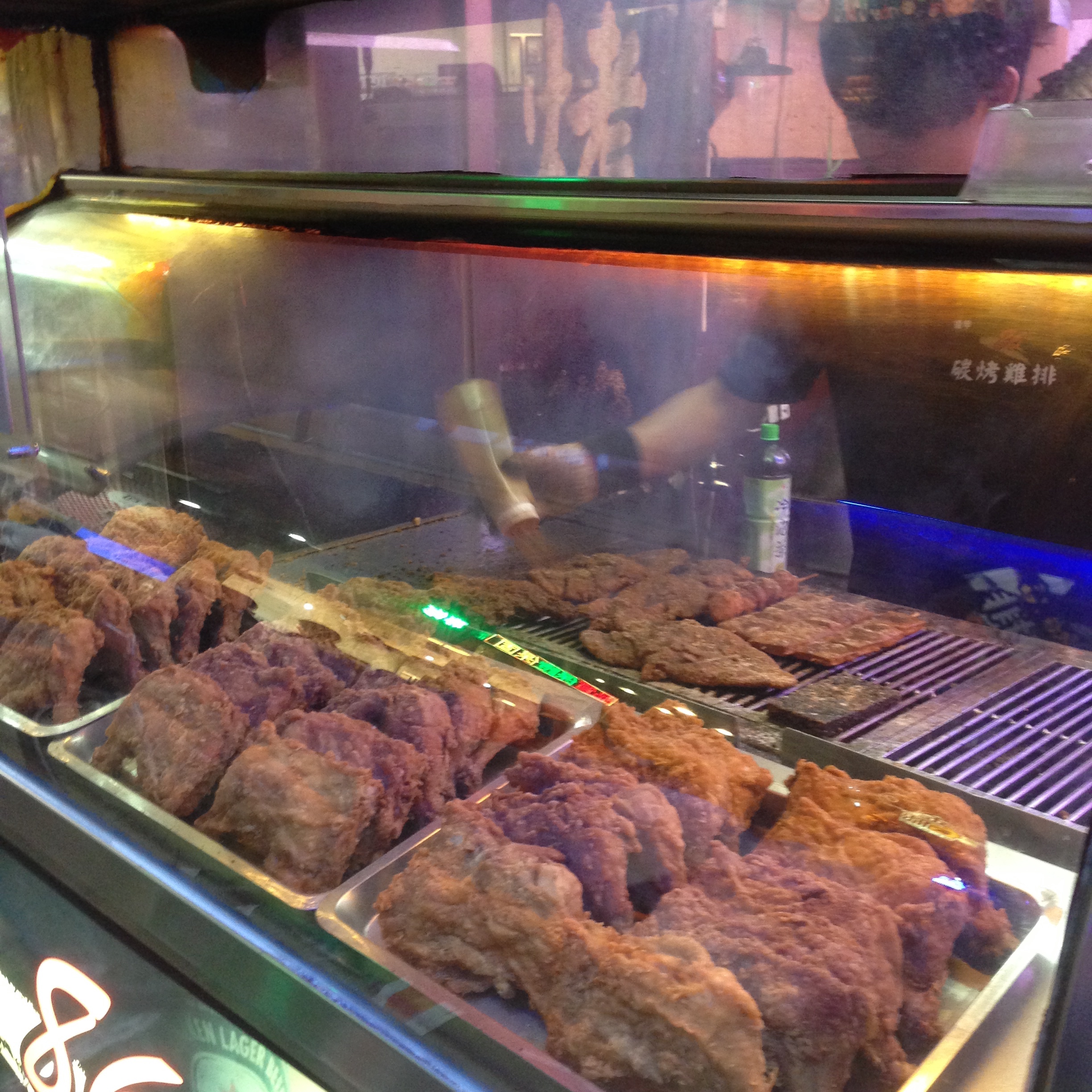 台中美食-86碳烤鸡排(便当街内店)