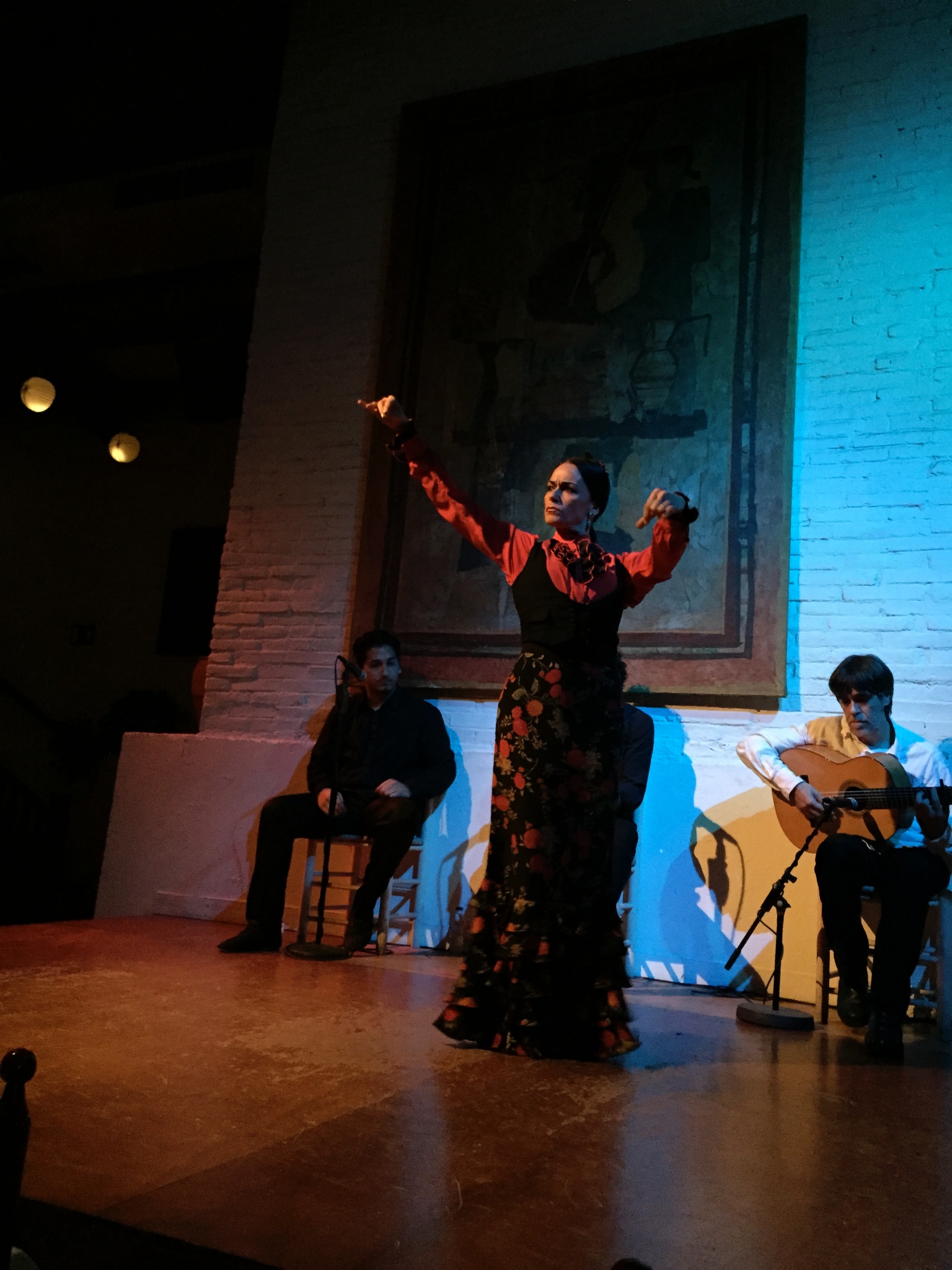 巴塞罗那娱乐-卡门表演秀