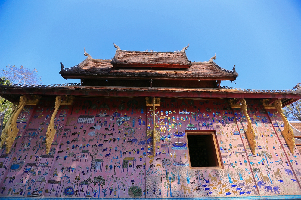 香通寺是琅勃拉邦最著名最漂亮的寺庙,浓缩了琅勃拉邦古老的寺庙建筑