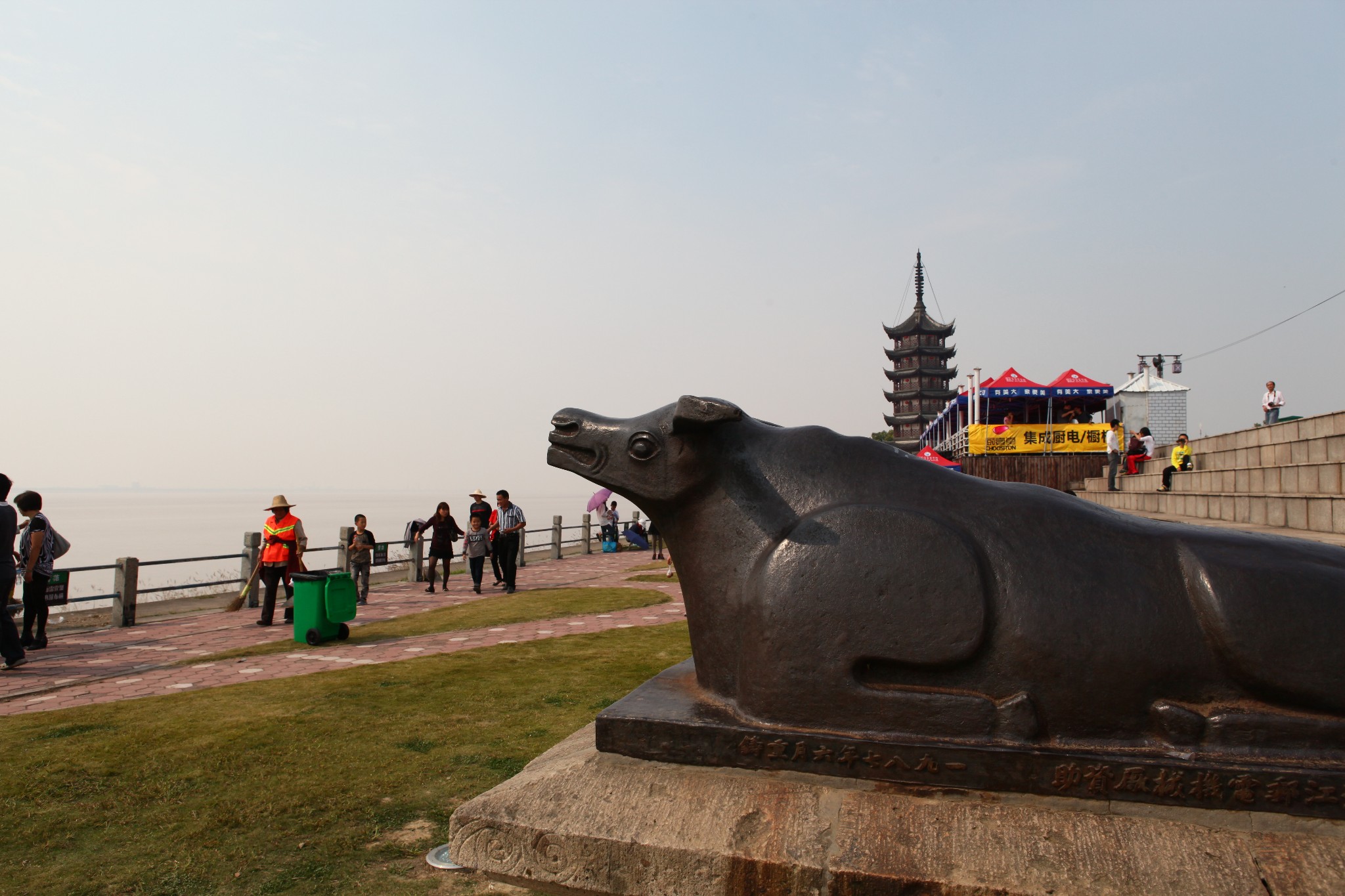 海宁盐官观潮景区