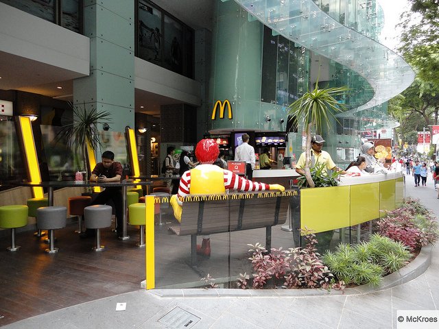 新加坡美食-McDonald's(莱佛士城店)