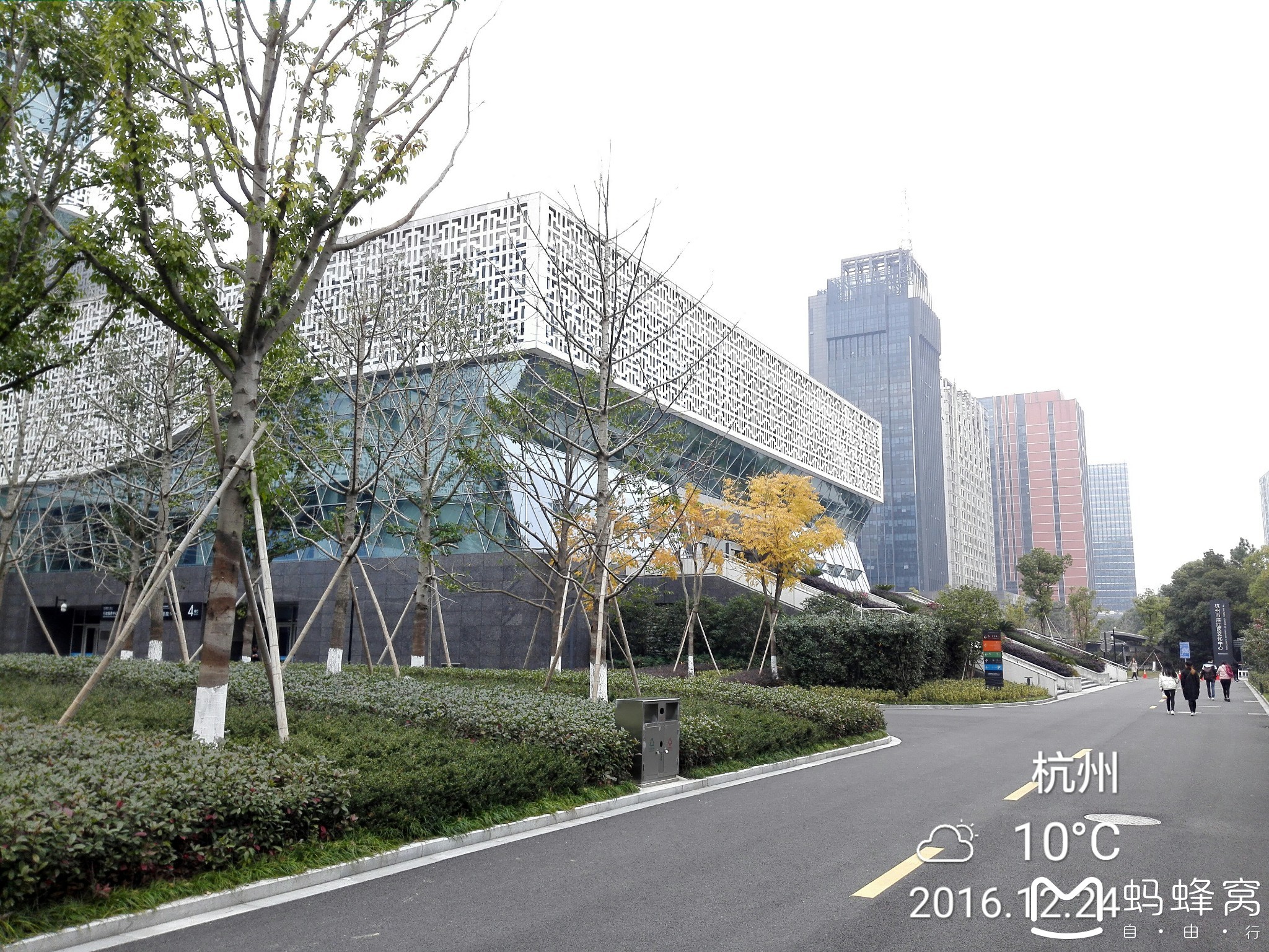 杭州滨江区星光国际广场步行街"星光大道"----走遍杭州