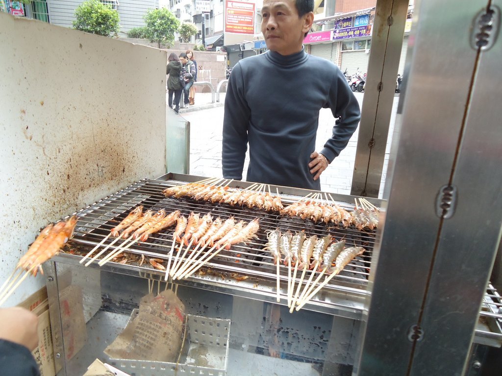 台中美食-丰收王国免剥壳虾活虾现烤