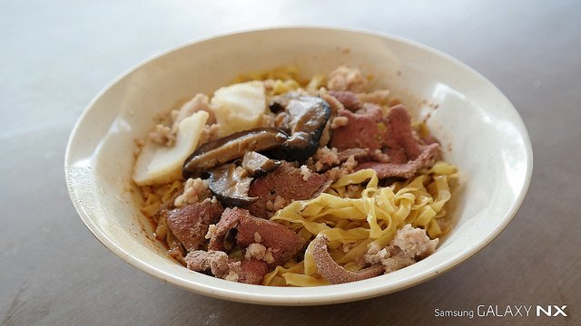 新加坡美食-肉末面条