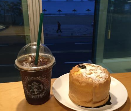 釜山美食-星巴克(广安里店)