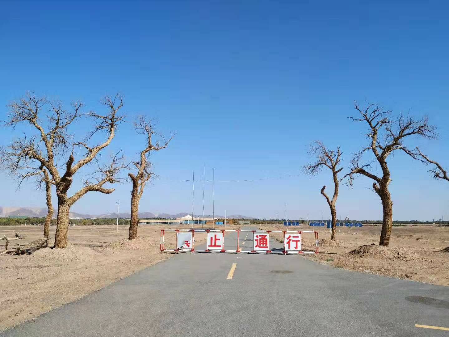 狂野大西北自驾旅行(五) 酒泉卫星发射中心/嘉峪关/玉门老城_游记