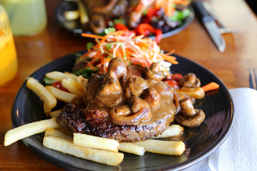 黄金海岸（澳大利亚）美食-Lark Cafe, Grocer, Resto-lounge