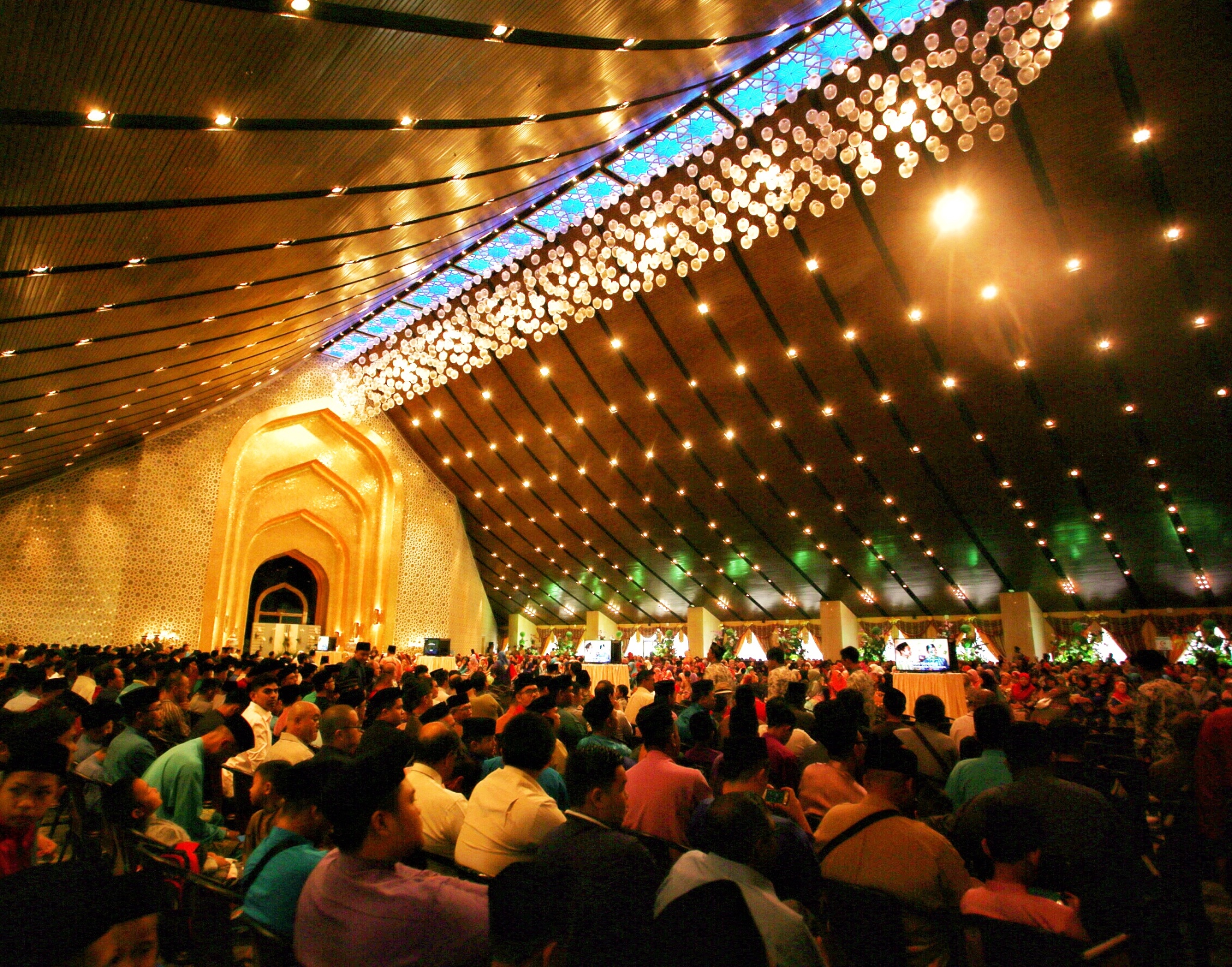 文莱~Selamat Hari Raya Aidilfitri~想带你去看的奢华国度_游记