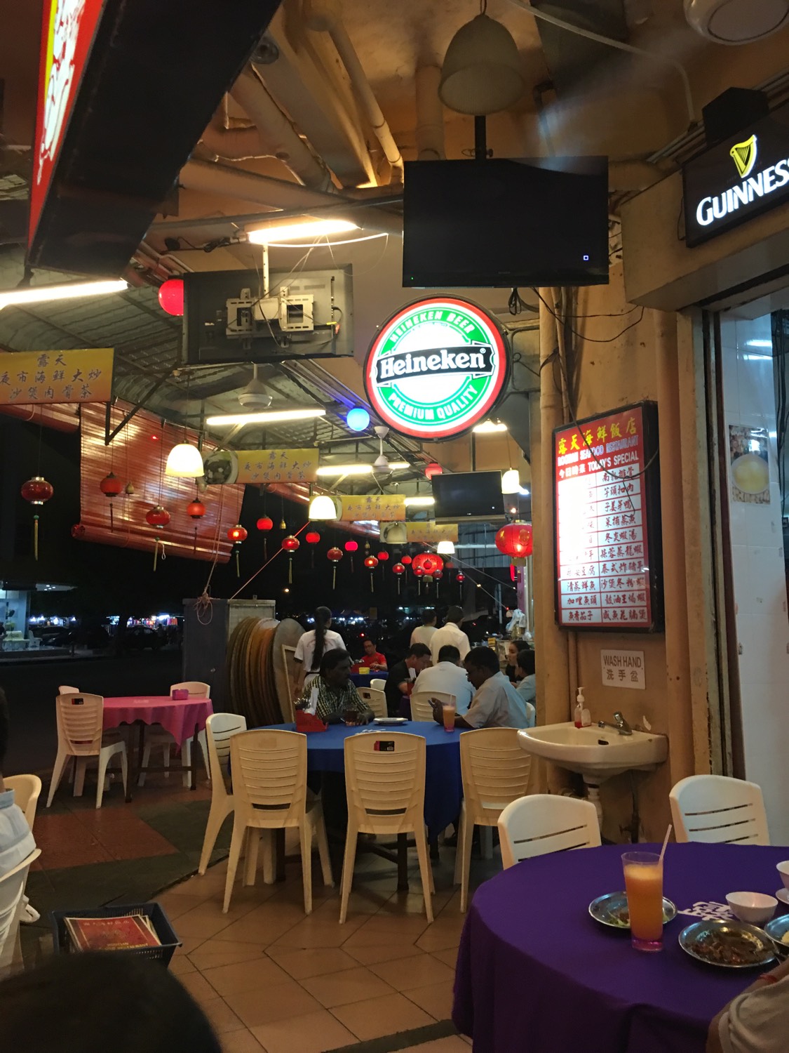 兰卡威美食-Rootian Seafood Restaurant