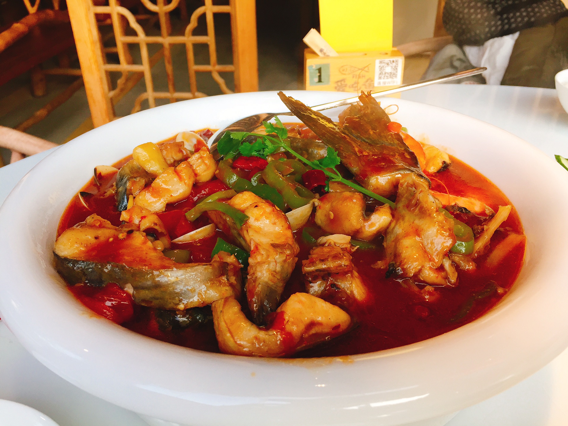 阳朔美食-爱吃鱼.啤酒鱼(西街店)