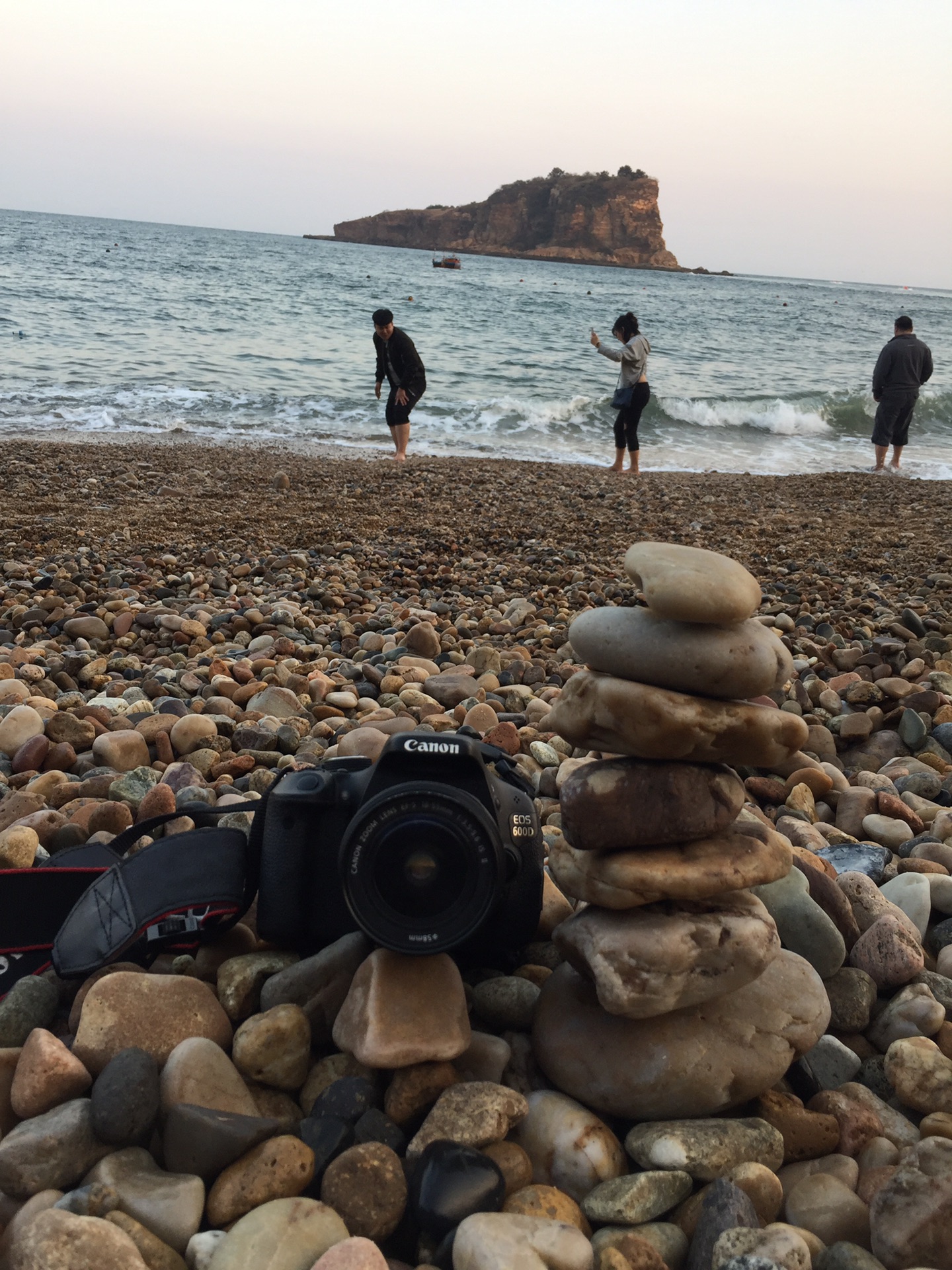 在海边怎么搭土窖_海边风景图片(2)