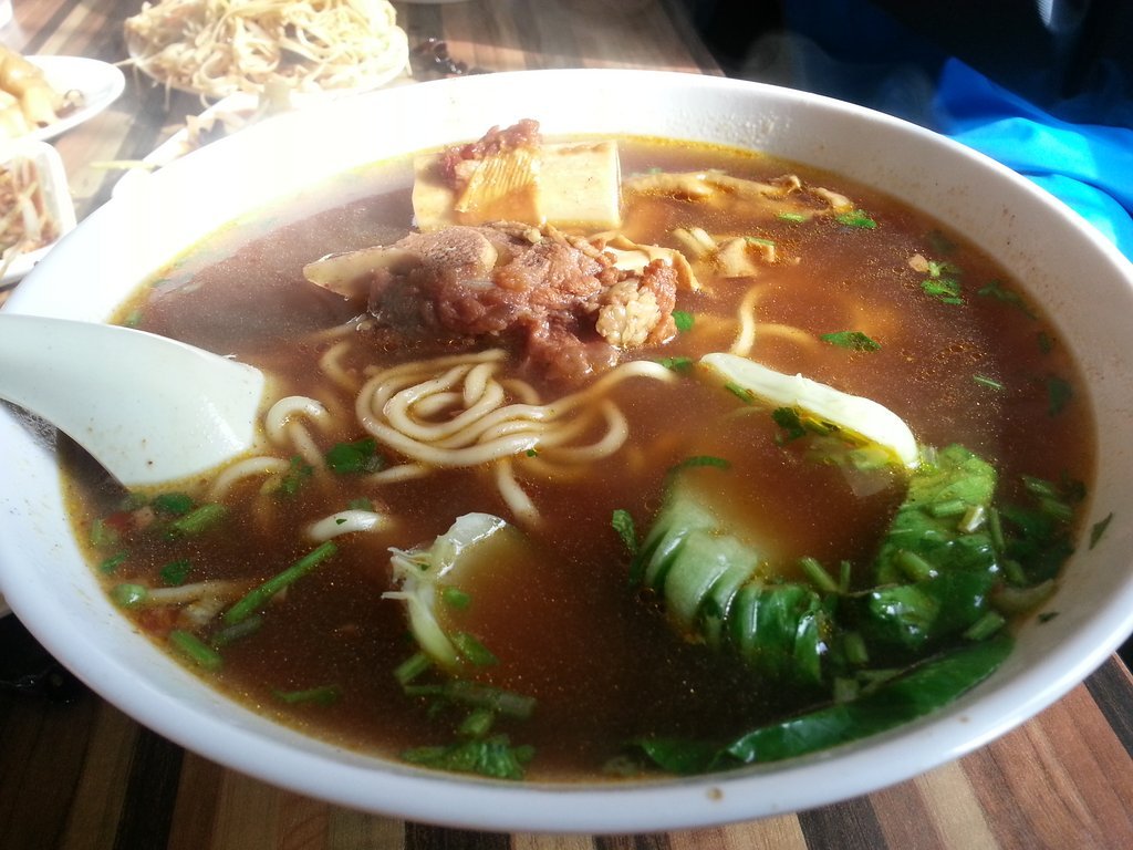 青岛美食-金记私房牛肉面