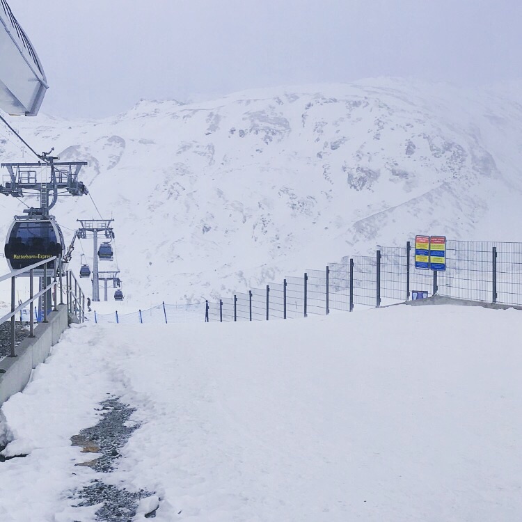 瑞士?? 日内瓦 洛桑 洛伊克巴德温泉小镇 采尔马特雪山 四天三夜自驾之旅_游记